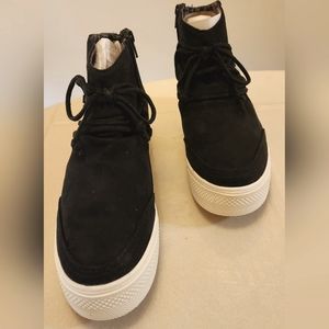 Very G "Ursula" Faux Suede Wedge Sneaker 7.5 M